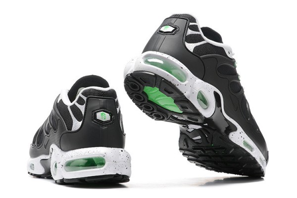 Nike Air Max Terrascape Plus (M) Green Strike DV7513-003 Sneakers